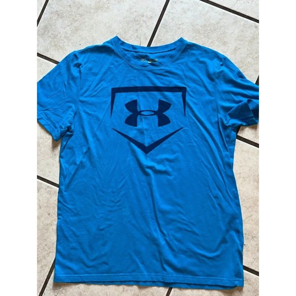 Boys Blue Under Armour Baseball Shirt Size XL